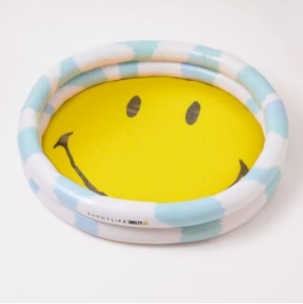 Sunnylife Smiley Face Inflatable Pool with Yellow and Blue.POOL+3